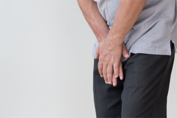 骨盤底筋群の衰えによる男性特有の排尿後尿滴下とは?